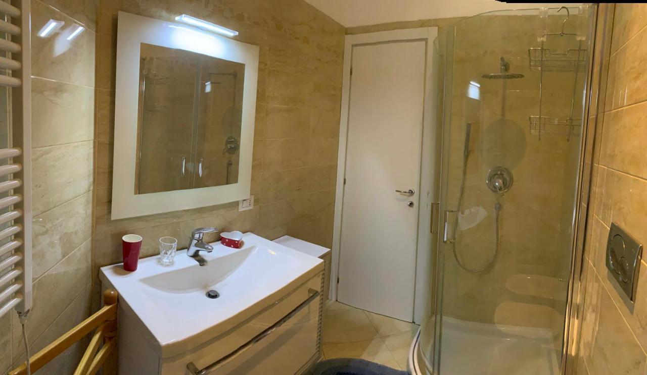 Bilocale Appena Ristrutturato - Stazione Apartment